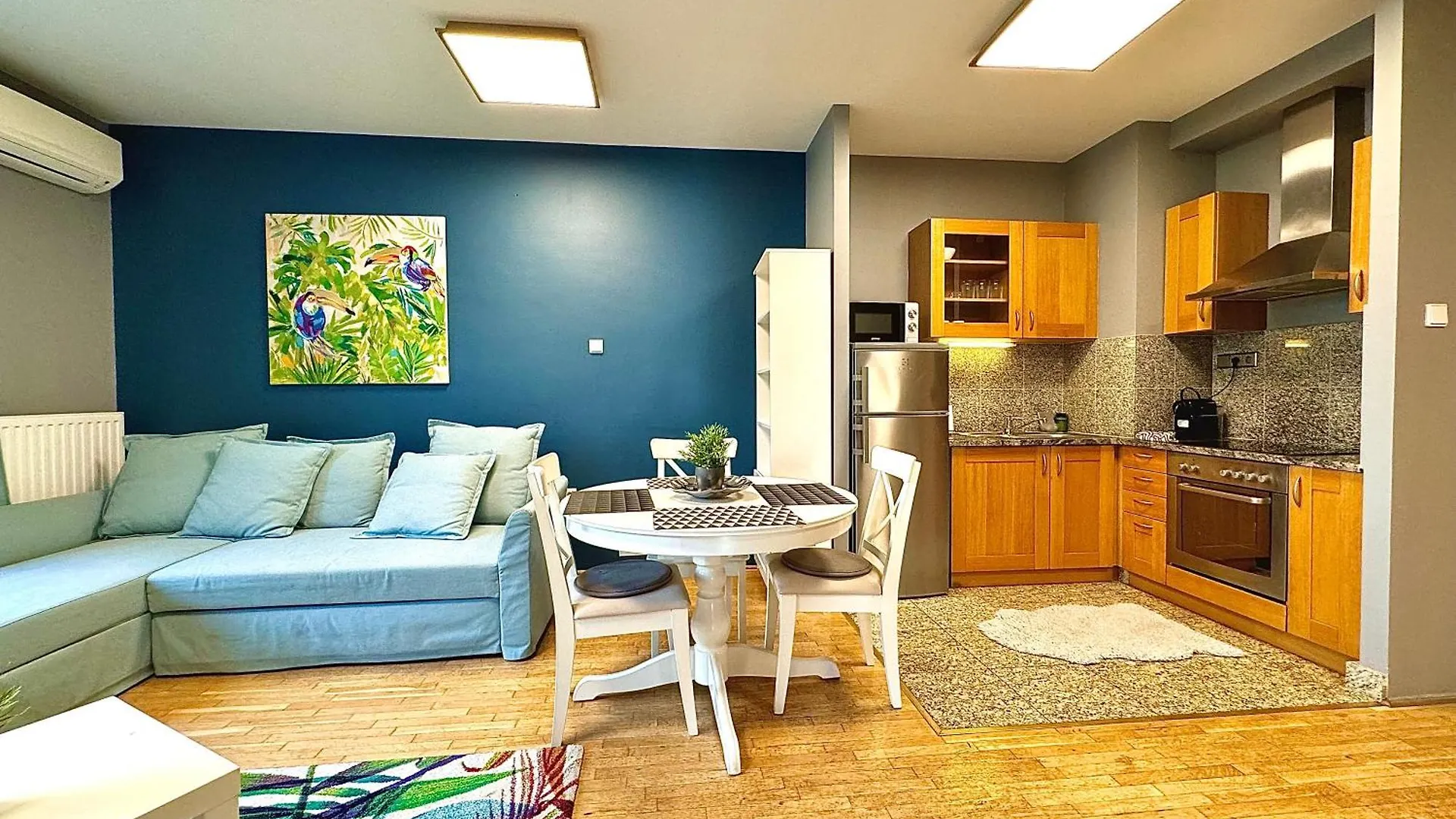 Vibrant Escape-Kazincy Residence Будапешт Венгрия